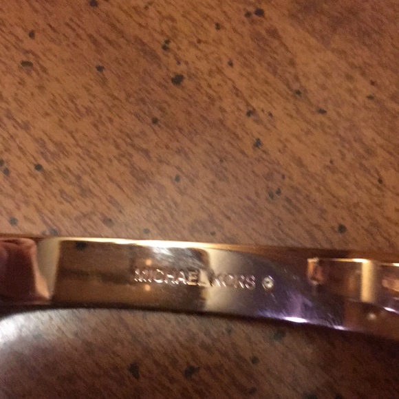 Mochael. KORS - Picture 1 of 2